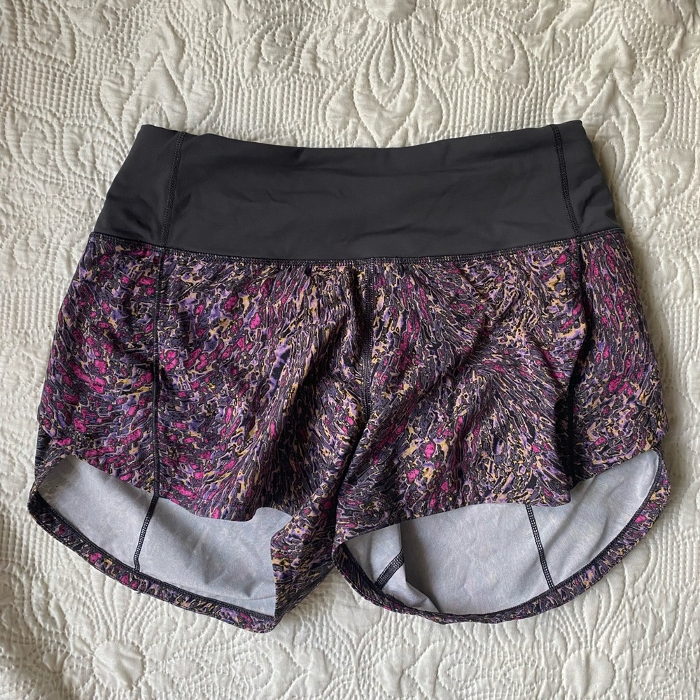 COPY - LULULEMON Speed Up Mid-Rise Lined Short 4" size 2